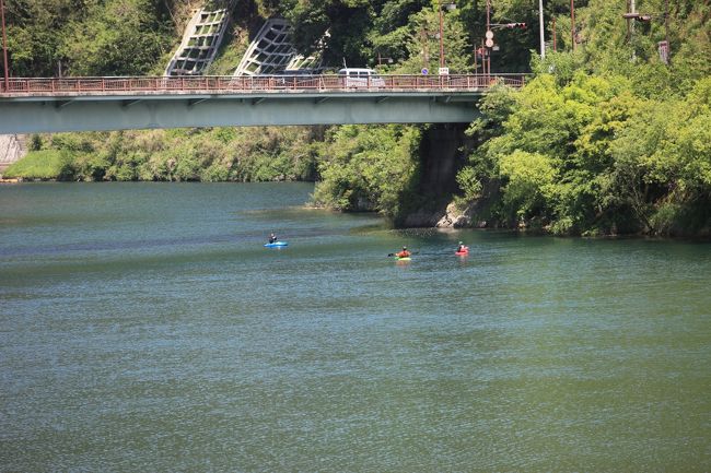 カヤック発見<br /><br />流れはほとんど無さそうですが<br />気持ちいいでしょうね