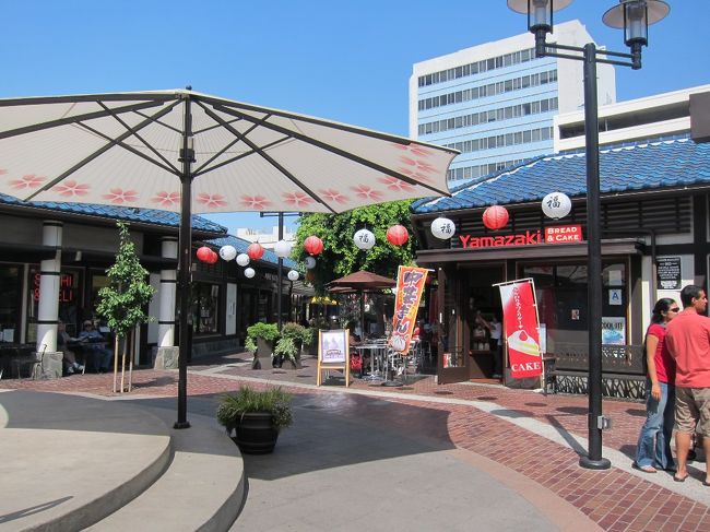 ロサンゼルスってすごいね！　この街並みは日本だよ。