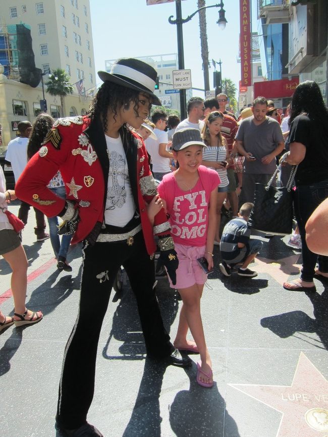 そこにはマイケルが。暑そう！