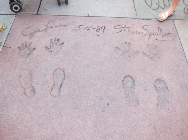 ジョージルーカスとスティーブンスピルバーグ。80年代ですね。