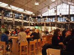 今日の夕食は、リベイラ市場です。