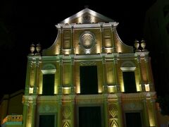 聖ドミニコ教会もライトアップ