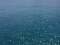 沖縄の半分の距離なんで、あっというまに着いてしまいます。

でも奄美の海は深いようで、沖縄の海とは色が違います。