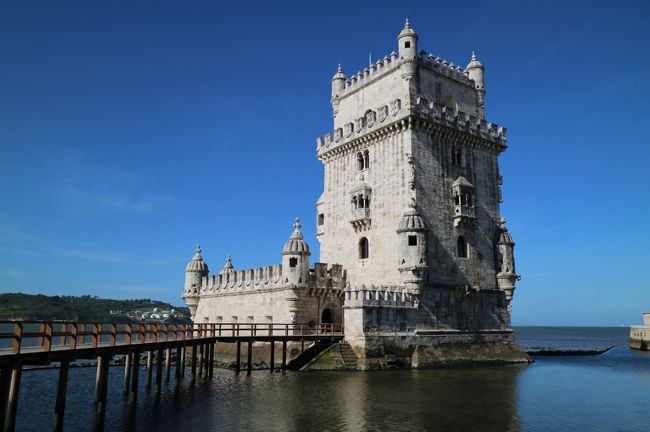 バスを停めるのにちょっと時間がかかりましたが９：３０過ぎにベレンの塔へ。