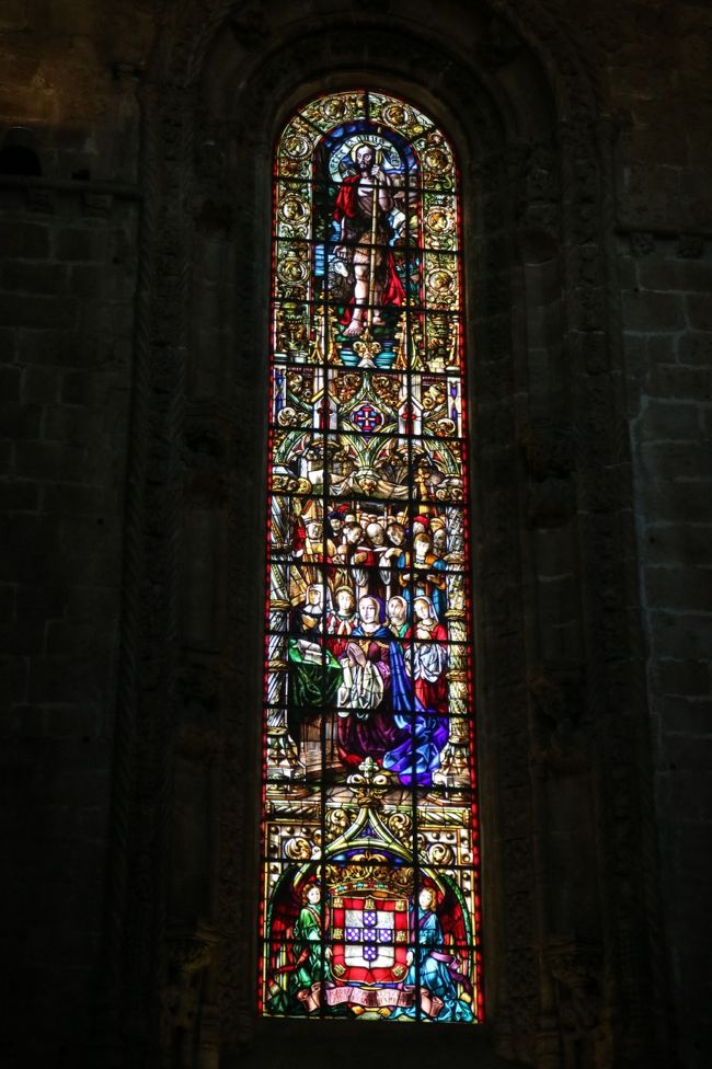 似ているようですが別物です。