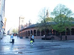 オスロ大聖堂(Oslo Domkirke)とカール・ヨハン通り(Karl Johans gate)

http://www.oslodomkirke.no/
