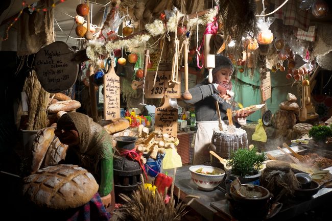 そんなこんなで年越しのイヴェント会場<br />中央広場へ舞い戻ってまいりました。<br /><br />ちょっと変わったパン屋さんでした。