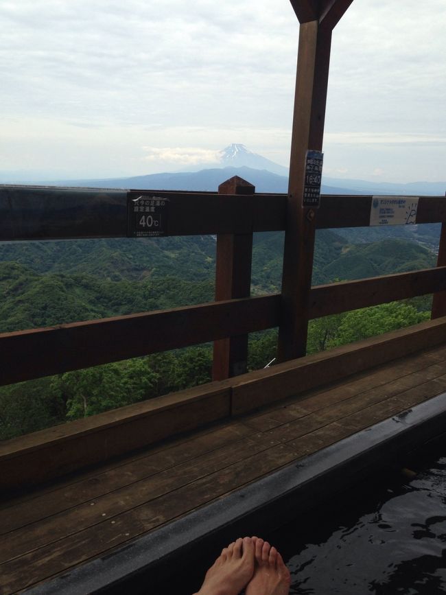 足湯まである。<br />あったか〜い！！