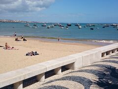 次のバス停で降りてみました。