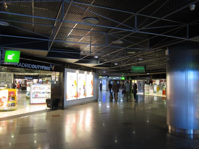 乗り継ぎに５時間もありどう暇をつぶそうかと考えていましたが、結構なんとなく過ぎてしまいました。