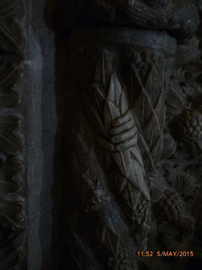 教会の中です。<br /><br />係員の人に聞いて見つけたよ！<br />誰も気にとめていなかったので、ここここ！って教えたくなったよ。<br />ひとり、満足。