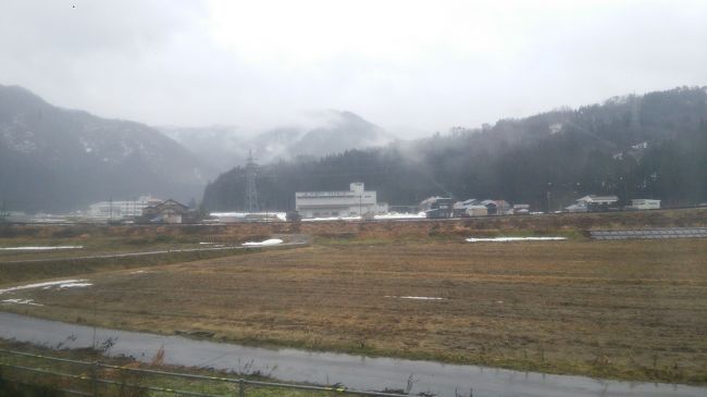 この冬は主に東北や北海道など、雪国のあちこちに出かける機会に恵まれたから雪景色は嫌というほど見飽きた感じもあるのだが、やはり雪国の北陸では、もうこれだけ雪がなくなっているのに驚いた。