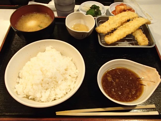 JOECOOLは「イカ定食」。<br /><br />写真のイカ天以外に野菜天ぷらも付いています。