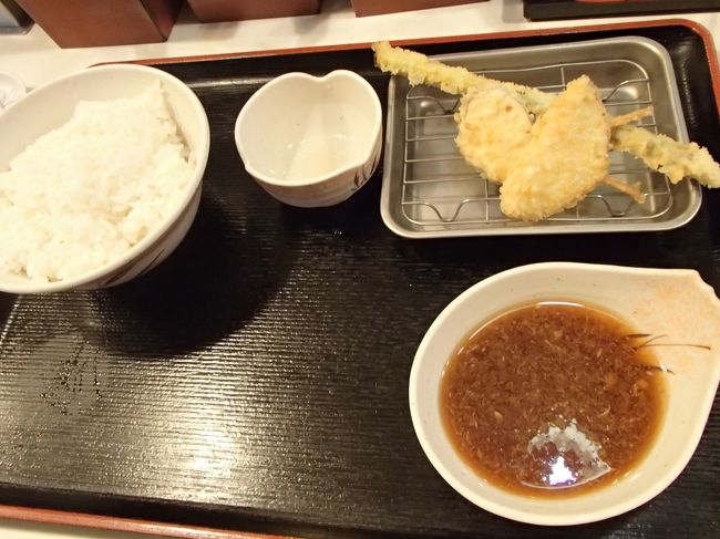 wifeは最も安い「野菜定食」に穴子天ぷらをプラスしました。
