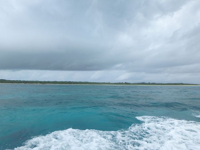 まだ行ったことないお隣「竹富島」を横に通り過ぎ　わくわく
