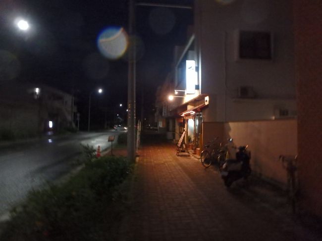 ごちそうさまでした〜！<br />雨はやみましたね。<br />道はむわっと湿気を帯びています。<br />