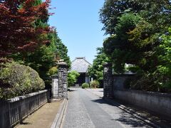 お寺も多くあって、雰囲気のいい街並みです。