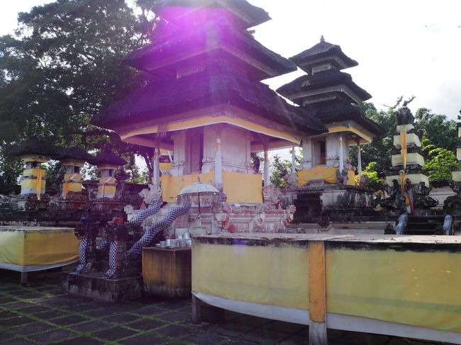 この広場で行き止まりとなります。