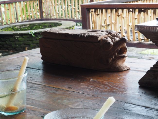 メニューはこの中に入っています。