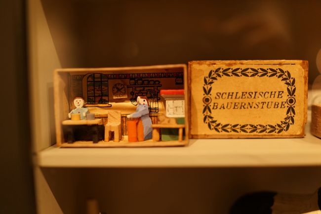 マッチ箱サイズのミニチュアまで。