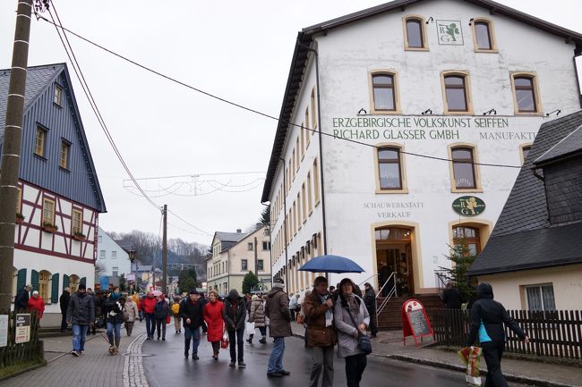 おもちゃの街<br /><br />街中がクリスマス。<br />世界中から人々が集まっているそうです。