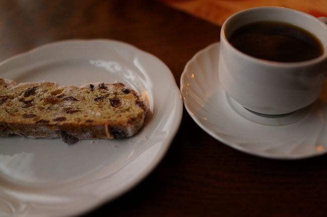 ドレスデンの名物シュトレンをいただく。