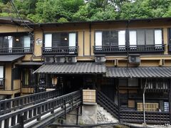 黒川温泉　新明館

岩戸風呂、洞窟風呂が人気だそうです。