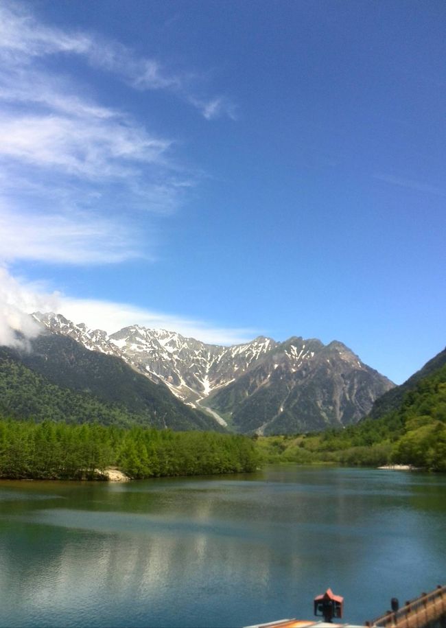 5月31日<br /><br />今回4回目の上高地。<br /><br />バスの中から撮影<br /><br />今日も天気良くて最高です〜