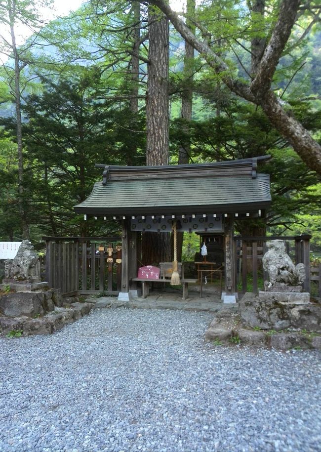 久々に<br /><br />参拝。<br /><br />明神池には寄らずに<br /><br />参拝しました。