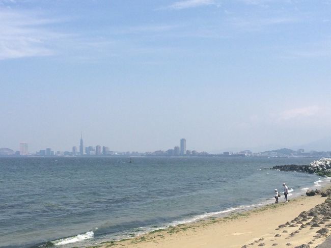 対岸にいた時とは全く景色が異なります。<br />福岡は都会と田舎の距離が近い気がします。