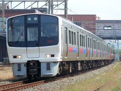 2015.05.24　古賀
古賀へ移動し下り本線が見れる駐車場へ。九州の初夏の日差しの中１時間ほど撮影。小さい子どもが母親に連れられて電車見物に来ていたが、運転士が手を振ってあげる余裕がある。