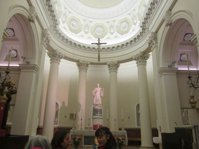 サンマリノのサンピエトロ教会。