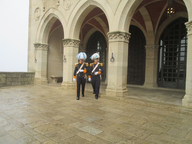 共和国広場と衛兵