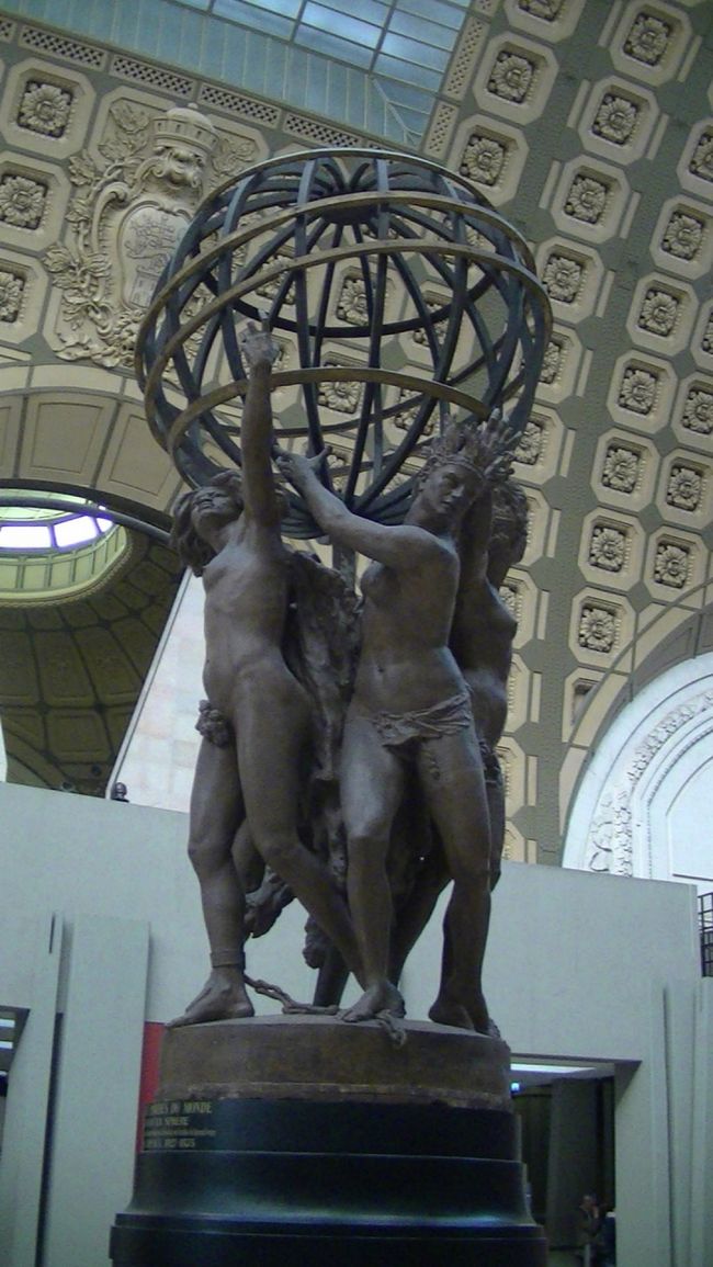 オルセーのこの空間には似合います<br /><br /><br />ジャン=バティスト・カルポー<br />（1827ーー875）<br /><br />世界を支える四つの部分・<br />1867〜1872