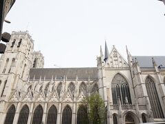 こちらはサン・ミッシェル大聖堂。王室御用達の大聖堂ということもあって先の2つの教会とは雰囲気が違いました。