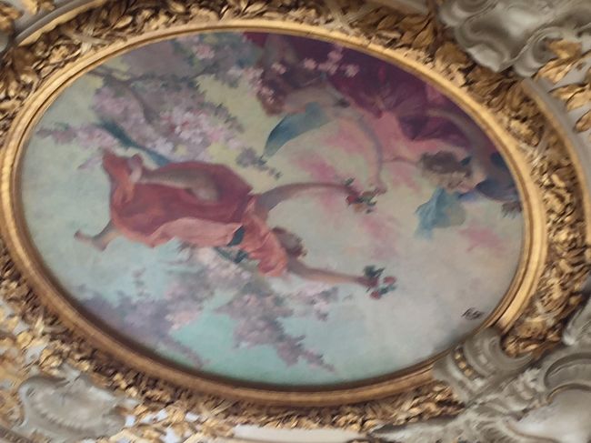 レストラン内部・