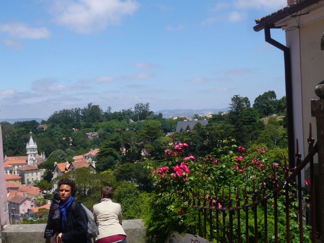 路地を覗くと素晴らしい景色が・・<br />天気も良くなって、快晴です！！