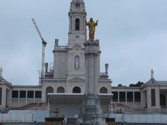 ファティマのバジリカ
修復中で見学はできませんでした
ファティマの奇跡、話はよく聞きますが
私はキリスト教徒ではありません
歴史的事実との認識程度です