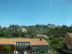 トマールのキリスト修道院へ向かいます
1147年サンタレンの戦いに勝利しレコンキスタ
に貢献したテンプル騎士団、アルフォンソ一世がその恩賞として土地を与えたのを起源とす
世界遺産です