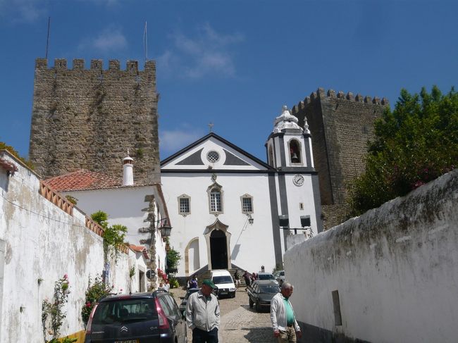 街の北の端にはサンティアゴ教会。<br />なだらかな高台にあり、見晴らしが良いです。