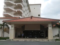 福岡→那覇→石垣で2時間程度フライト

レンタカーを手配して、石垣シーサイドホテルに到着！

場所が分かりにくいけど、カーナビがあるので安心ですね(^^)v