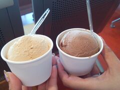 そして最後まで食べるｗ

暑かったのでANAフェスタに入っているハウ・トゥリー・ジェラートさんで！

搭乗ゲート近くにあります！