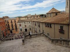 【Girona Cathedral】
階段を上りきった場所からの　景色
人がいると雰囲気がでないけど・・・