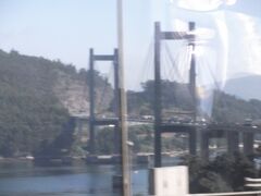 スペイン北西部にあり
スペイン最大の漁港、ビーゴ
ビーゴ湾上の橋