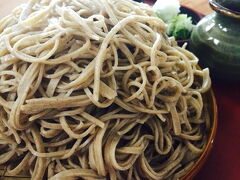 ランチはそば処白山へ。
信州といえば蕎麦！
本格的なお蕎麦を食べるのは久しぶり。
シンプルに十割蕎麦200gをオーダー。
美味しい♪