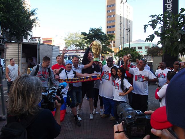 おそロシアのサポーターがいた。