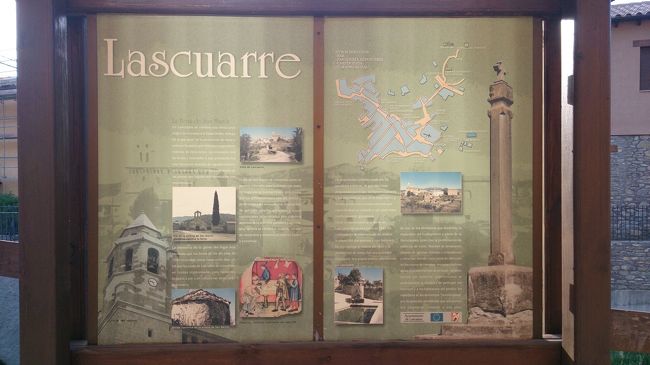 ラスクアレ（Lascuarre）の看板