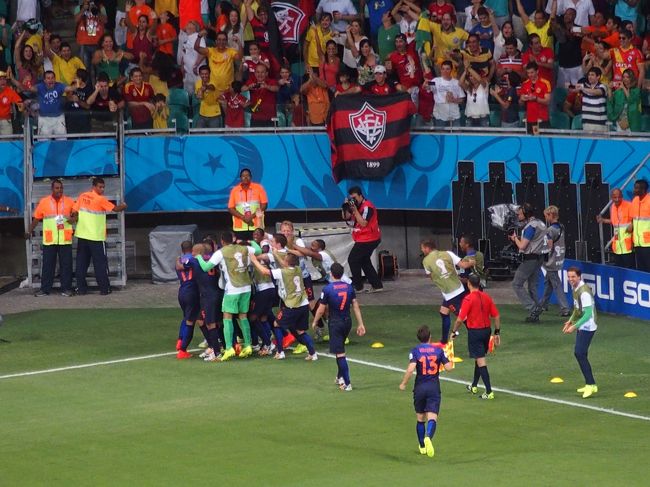 Oranjeのカウンターが炸裂。あっさりと大差に