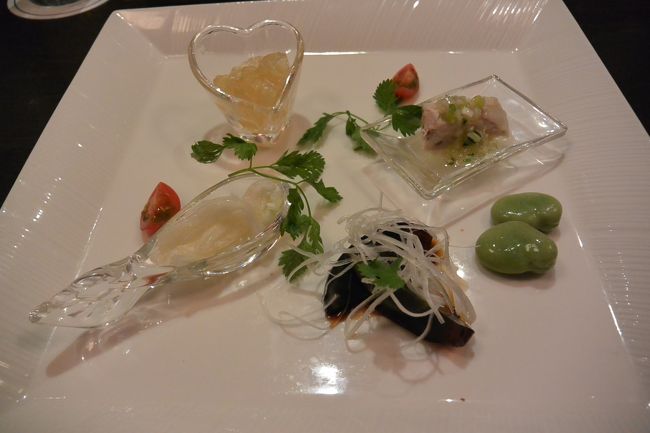 ホテル日航奈良内の中華レストラン『珠江』で夕食。<br /><br />ロイヤルコースの前菜。