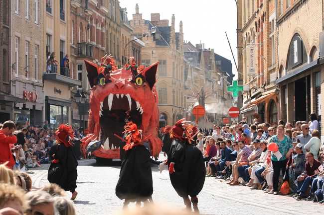 ３年に一度！ ベルギー・イーペルの猫祭り 2015』イーペル(ベルギー)の旅行記・ブログ by じんさん【フォートラベル】